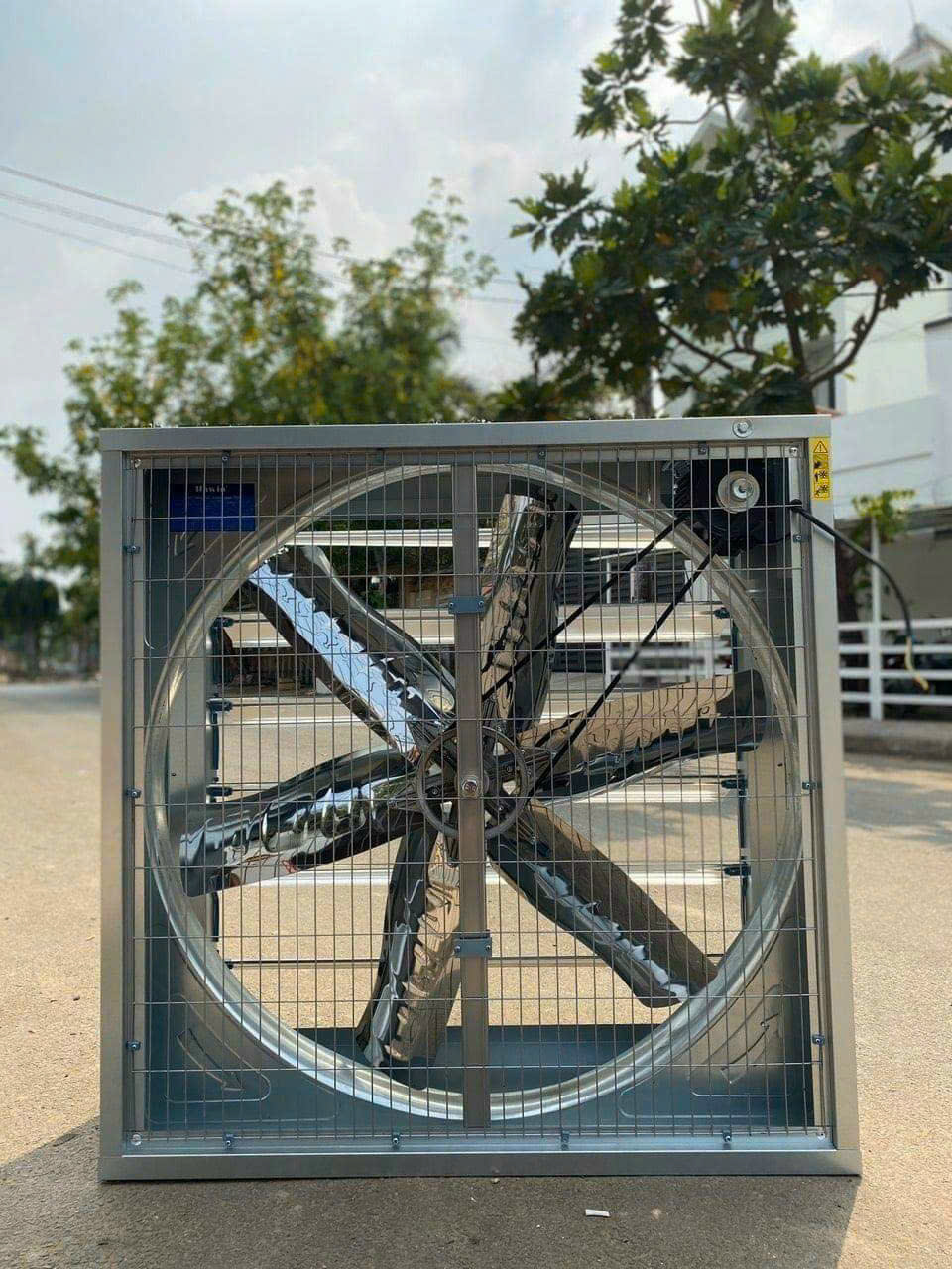 QUẠT HÚT VUÔNG 900x900 3pha QUẠT HÚT VUÔNG 900x900 3pha