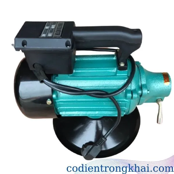 Motor đầm dùi bê tông