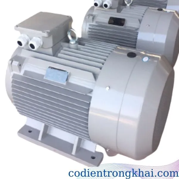 Motor kéo