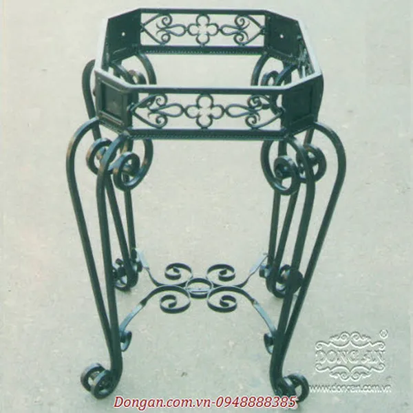 Catalan Lamp Table