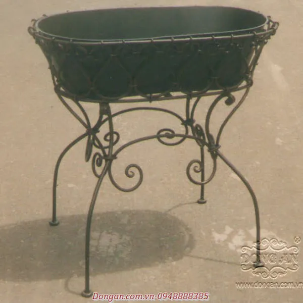 Large Ovan Standing Planter