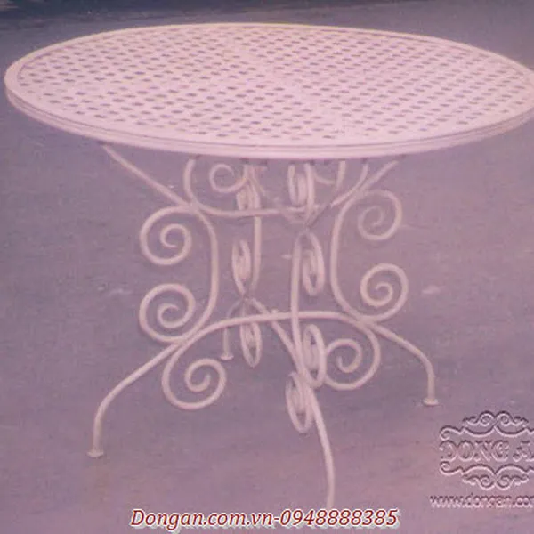 Lattice Bistro Table