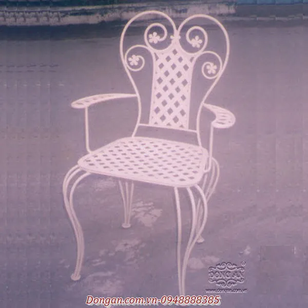 Lattice Flower Arm Chair
