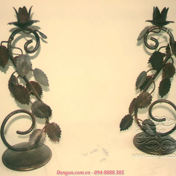 Pair of Leaf CandleStick