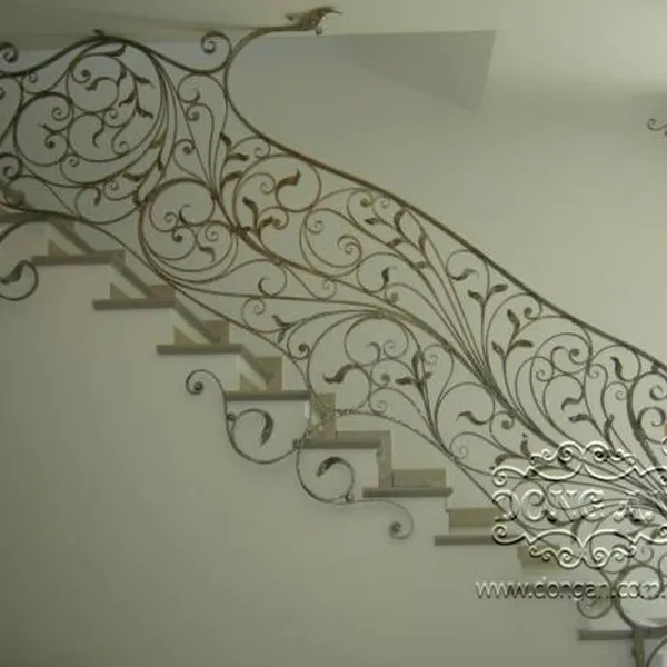 Cầu thang sắt mỹ thuật