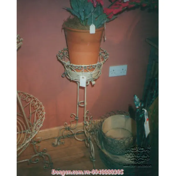 Single Pedestal Planter