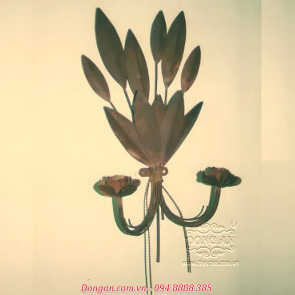 Tall Leaf Sconce