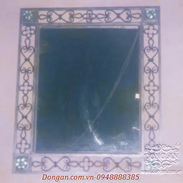 Valencia Mirror