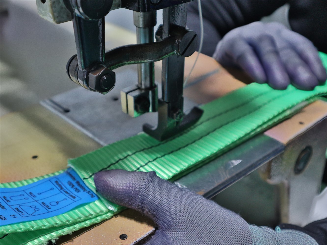 dây cáp vải cẩu hàng 2 tấn