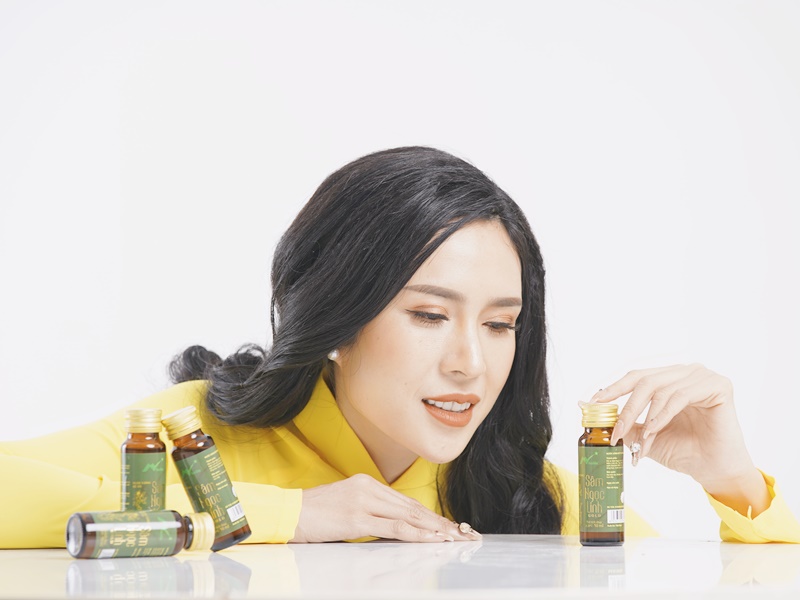 Nước uống rễ tơ Sâm Ngọc Linh Navilife giúp bồi bổ cơ thể, tăng cường sinh lực, chống stress và phòng ngừa ung thư Nước uống rễ tơ Sâm Ngọc Linh Navilife giúp bồi bổ cơ thể, tăng cường sinh lực, chống stress và phòng ngừa ung thư