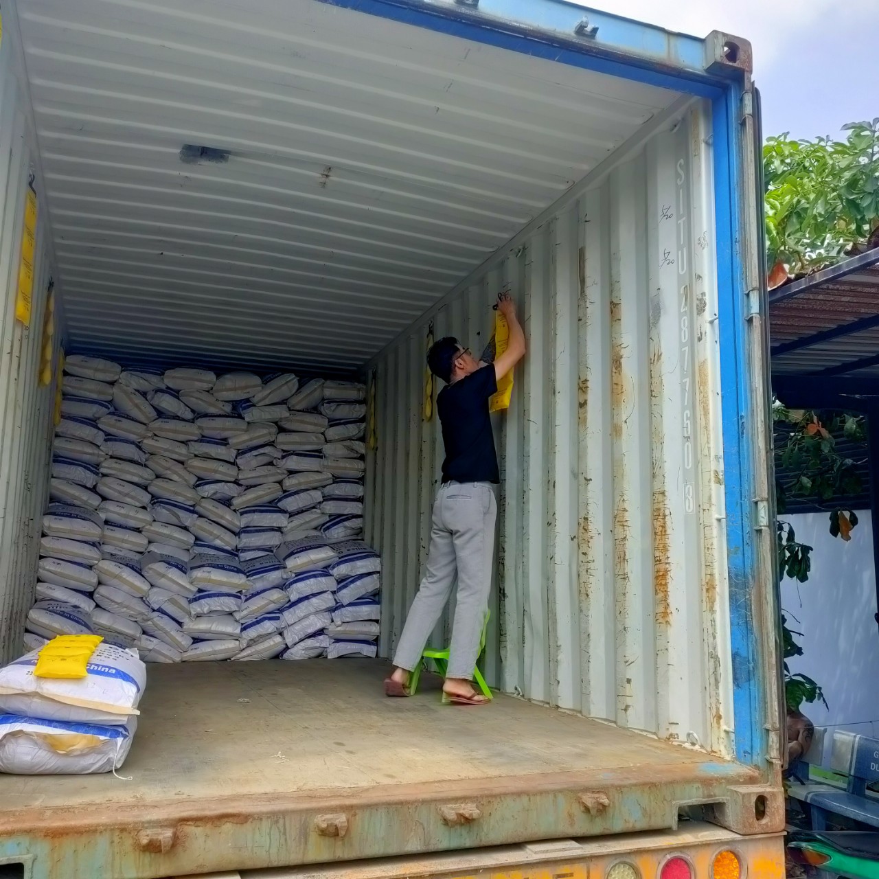 THANH TREO HÚT ẨM CONTAINER CLAY