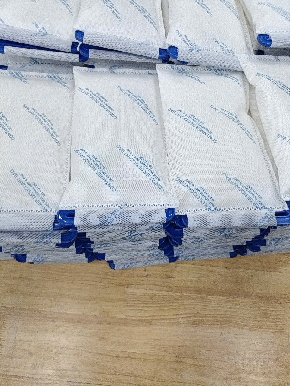 THANH TREO HÚT ẨM CONTAINER CLAY