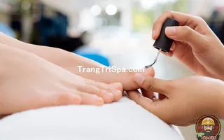 Mẫu Trang Trí Tiệm Nails Bằng Tranh Treo Tường, Dán Tường Và Dán Kính Với Màu Sắc Vô Cùng Ấn Tượng, Nổi Bật 