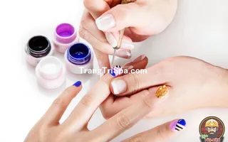 Mẫu Trang Trí Tiệm Nails Bằng Tranh Treo Tường, Dán Tường Và Dán Kính Với Màu Sắc Vô Cùng Ấn Tượng, Nổi Bật 