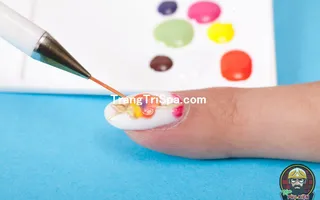 Mẫu Trang Trí Tiệm Nails Bằng Tranh Treo Tường, Dán Tường Và Dán Kính Với Màu Sắc Vô Cùng Ấn Tượng, Nổi Bật 