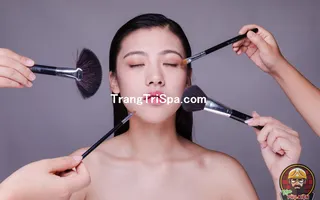 Mẫu Trang Trí Tiệm Trang Điểm Makeup Bằng Tranh Treo Tường, Dán Tường Và Dán Kính Hot Trend Nhất Hiện Nay 