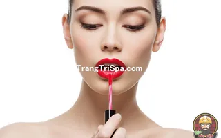 Mẫu Trang Trí Tiệm Trang Điểm Makeup Bằng Tranh Treo Tường, Dán Tường Và Dán Kính Hot Trend Nhất Hiện Nay 