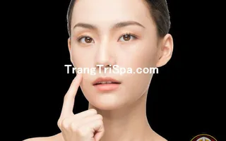 Mẫu Trang Trí Tiệm Trang Điểm Makeup Bằng Tranh Treo Tường, Dán Tường Và Dán Kính Hot Trend Nhất Hiện Nay 