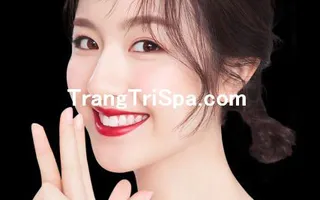 Mẫu Trang Trí Tiệm Trang Điểm Makeup Bằng Tranh Treo Tường, Dán Tường Và Dán Kính Hot Trend Nhất Hiện Nay 