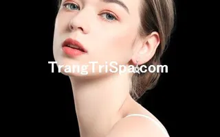Mẫu Trang Trí Tiệm Trang Điểm Makeup Bằng Tranh Treo Tường, Dán Tường Và Dán Kính Hot Trend Nhất Hiện Nay 