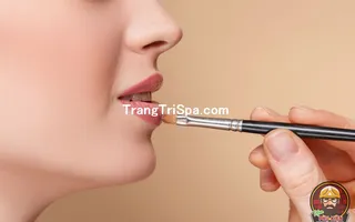 Mẫu Trang Trí Tiệm Trang Điểm Makeup Bằng Tranh Treo Tường, Dán Tường Và Dán Kính Hot Trend Nhất Hiện Nay 