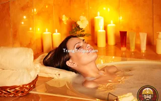 Tranh Dán Tường 3D Các Cô Gái Thư Gĩan, Relax Qua Những Bàn Tay Điêu Luyện Của Kỹ Thuật Viên 