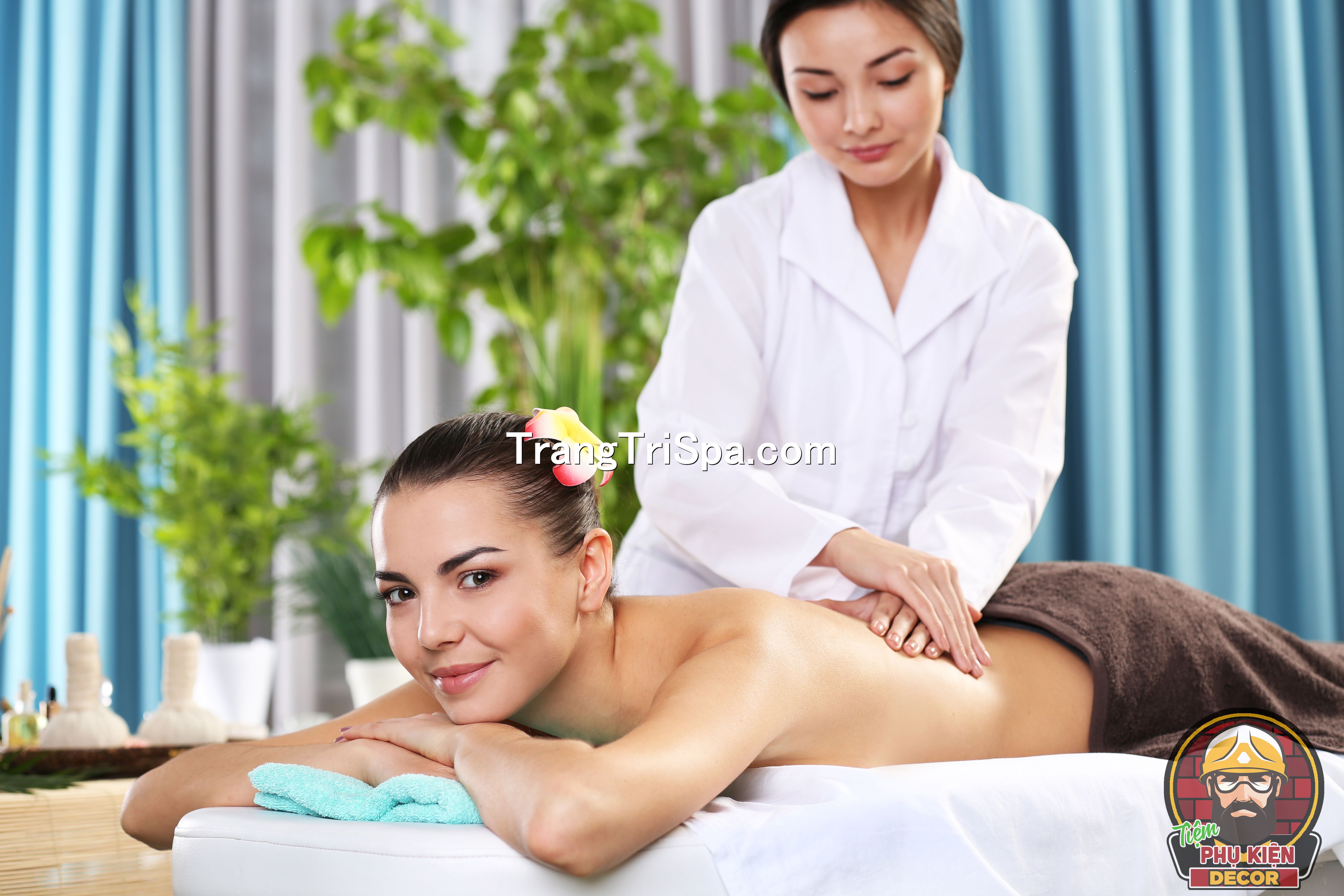 Tranh dán tường 3D massage các cô gái sinh động và bắt mắt  Tranh dán tường 3D massage các cô gái sinh động và bắt mắt