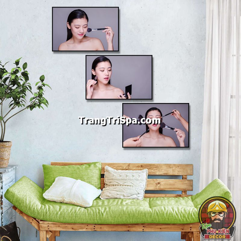 Hình ảnh tranh trang trí người mẫu makeup artist giúp tăng độ tin cậy của khách hàng Hình ảnh tranh trang trí người mẫu makeup artist giúp tăng độ tin cậy của khách hàng