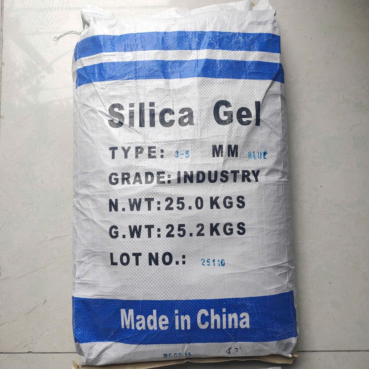 Hạt Silicagel màu xanh, hộp 1kg, dùng cho máy ảnh, linh kiện điện tử