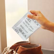 Làm sạch nhà bằng hạt hút ẩm silicagel Làm sạch nhà bằng hạt hút ẩm silicagel