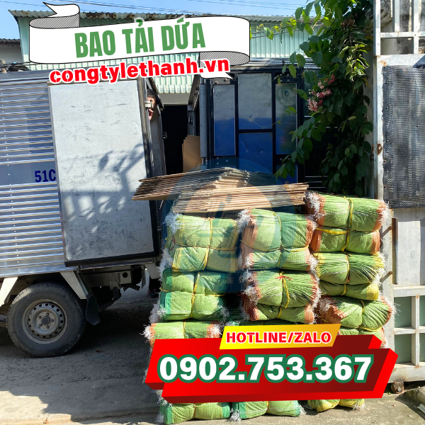 Xe tải vận chuyển hàng của công ty Xe tải vận chuyển hàng của công ty