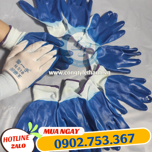 Găng tay phủ nitrile xanh ôm sát tay thoải mái vận động Găng tay phủ nitrile xanh ôm sát tay thoải mái vận động