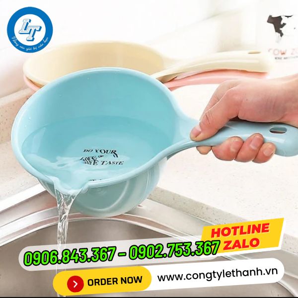 MUA SỈ GÁO MÚC NƯỚC NHỰA GIÁ RẺ TPHCM gáo múc nước