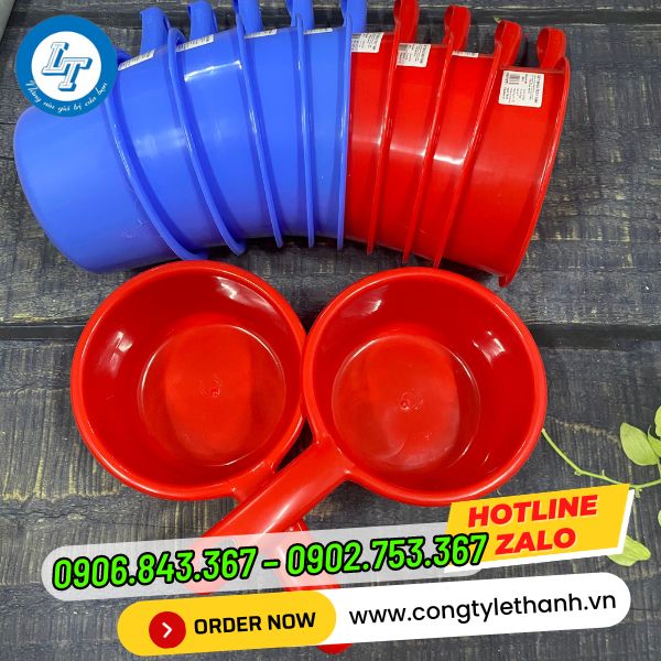 MUA SỈ GÁO MÚC NƯỚC NHỰA GIÁ RẺ TPHCM gáo múc nước nhựa