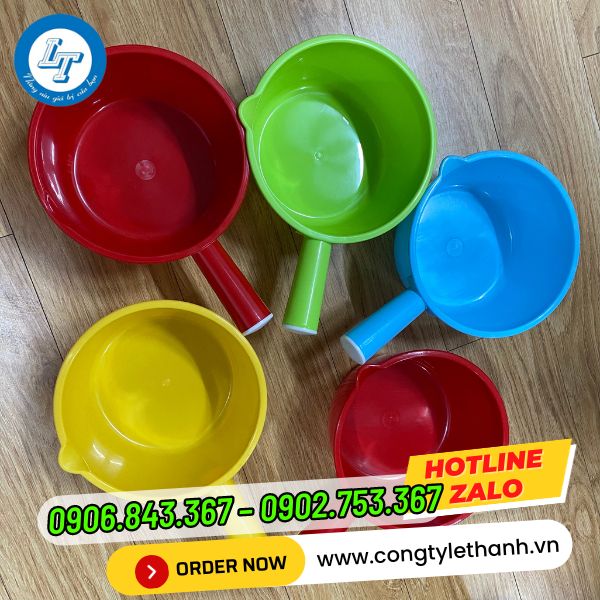 MUA SỈ GÁO MÚC NƯỚC NHỰA GIÁ RẺ TPHCM gáo múc nước nhựa