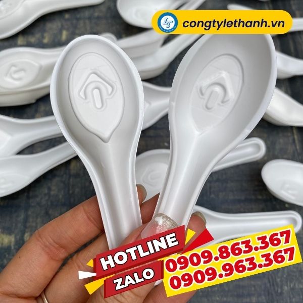 GIÁ 1 BỊCH 50 CÁI MUỖNG CANH NHỰA CÁN NGẮN TIỆN LỢI GIÁ 1 BỊCH 50 CÁI MUỖNG CANH NHỰA CÁN NGẮN TIỆN LỢI