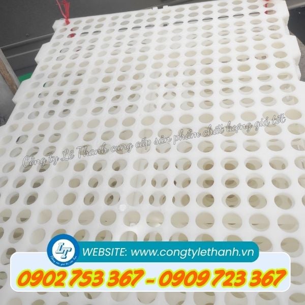 Tấm nhựa lót sàn tròn Tấm nhựa lót sàn tròn