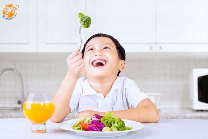 Bé mấy tuổi ăn được yến Bé mấy tuổi ăn được yến