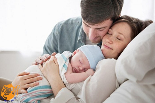 cham-soc-me-sau-sinh-thuong