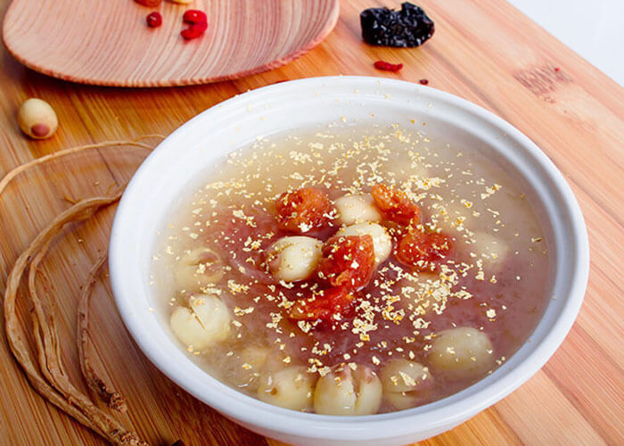 Có thể chưng tổ yến cho bà bầu với hạt sen, đường phèn, mật ong hoặc táo tàu... chưng yến sào cho bà bầu