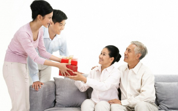 món quà sức khỏe cho bố mẹ món quà sức khỏe cho bố mẹ