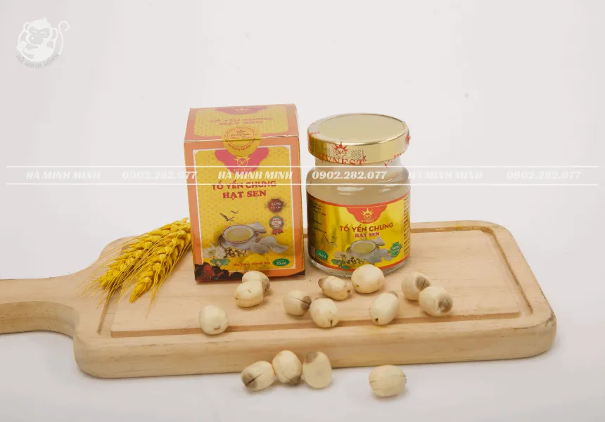Tổ yến chưng hạt sen