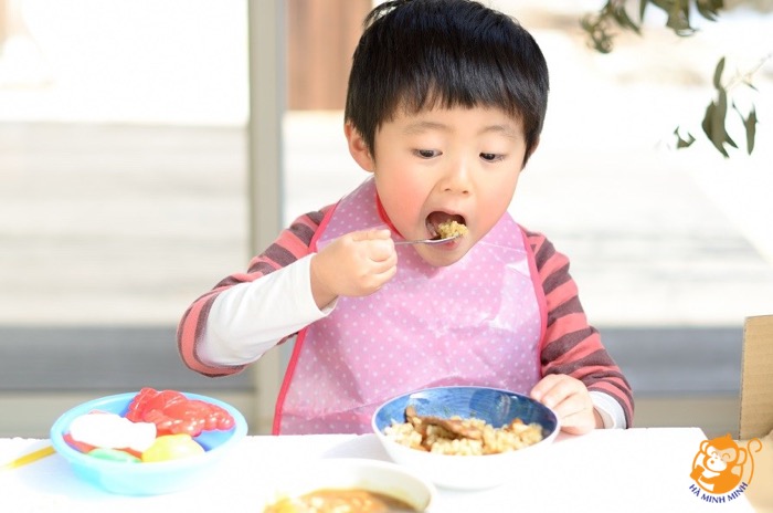 Trẻ em có nên ăn thạch yến sào rong nho Trẻ em có nên ăn thạch yến sào rong nho