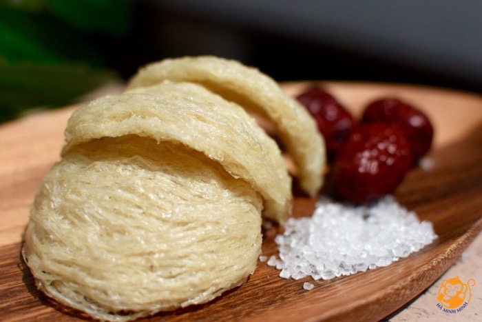 Yến hũ chưng táo đỏ hạt sen Yến hũ chưng táo đỏ hạt sen