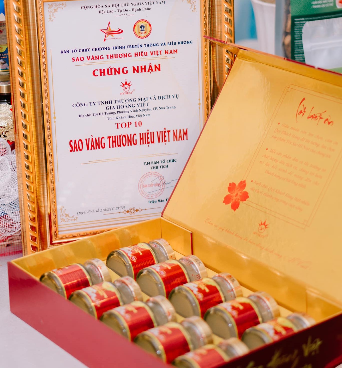 Yến sào làm quà biếu đẳng cấp từ tâm, giá trị từ chất Yến sào làm quà biếu đẳng cấp từ tâm, giá trị từ chất