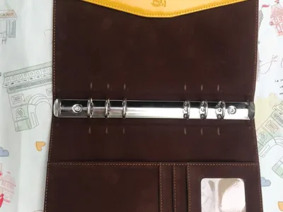 Gia công sổ da bìa còng