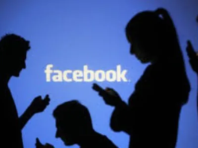 Cách đổi tên Facebook trên điện thoại và máy tính