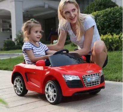 Xe ô tô điện cho trẻ em