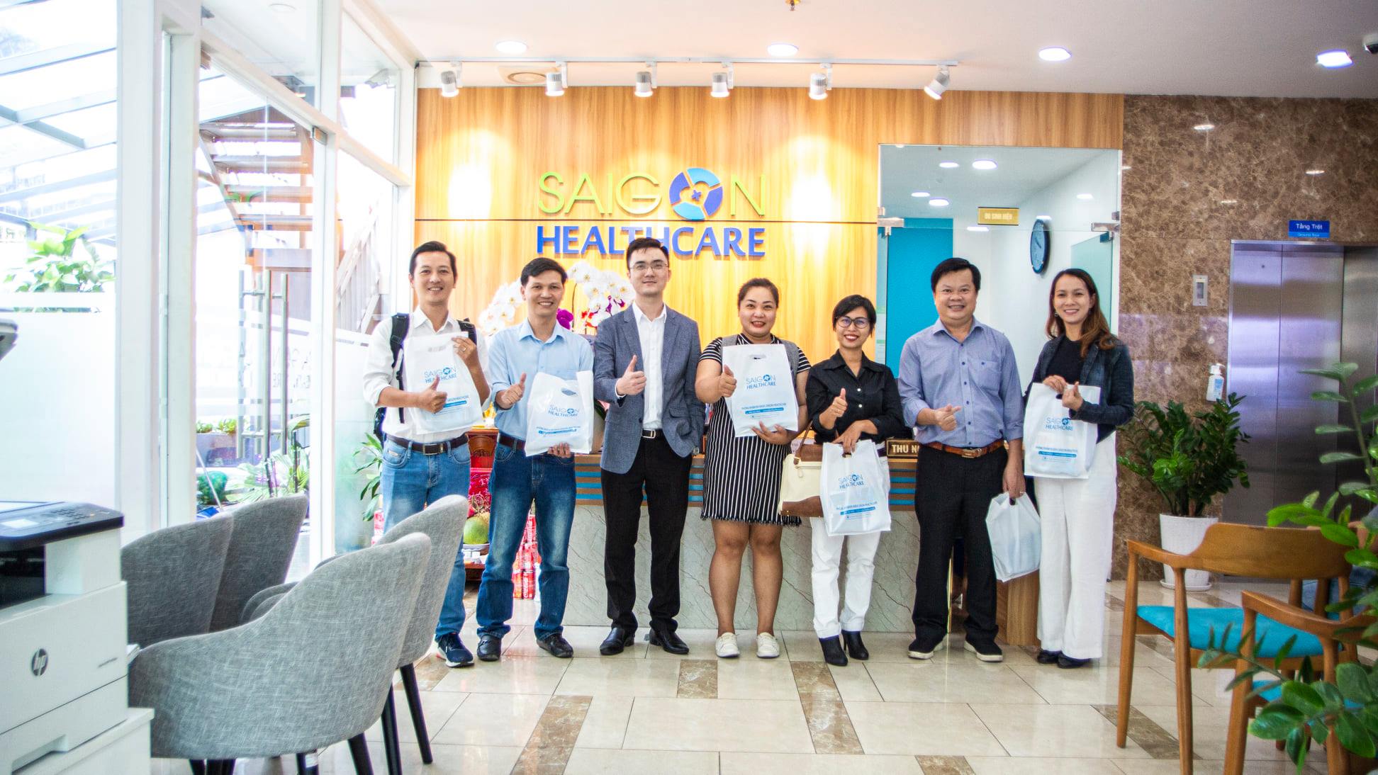 HOẠT ĐỘNG THĂM QUAN VĂN PHÒNG DOANH NGHIỆP - THÀNH VIÊN CÂU LẠC BỘ- PHÒNG KHÁM SAIGON HEATHCARE HOẠT ĐỘNG THĂM QUAN VĂN PHÒNG DOANH NGHIỆP - THÀNH VIÊN CÂU LẠC BỘ- PHÒNG KHÁM SAIGON HEATHCARE