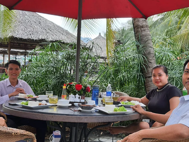 HOẠT ĐỘNG CAFE 1:1. ĐỢT 3 - TRUNG TÂM HỢP TÁC DOANH NGHIỆP TRƯỜNG ĐH HUTECH